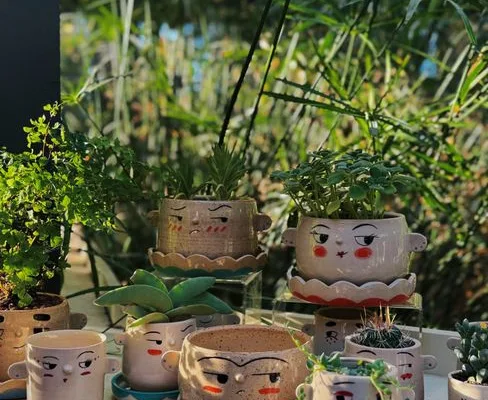 pexels.com foto af sue: Børn vander planter